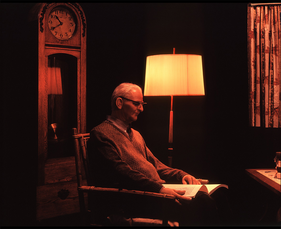 VATERBILDER | FATHERPICTURES - Part II - Der Vertrag / The contract- 2004 &copy;  Burkhard Philipp von Harder