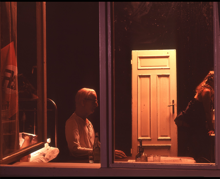 VATERBILDER | FATHERPICTURES - Part II - Der Vertrag / The contract- 2004 &copy;  Burkhard Philipp von Harder